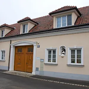 https://privatzimmer-familie-schwarz.vienna-besthotels.com